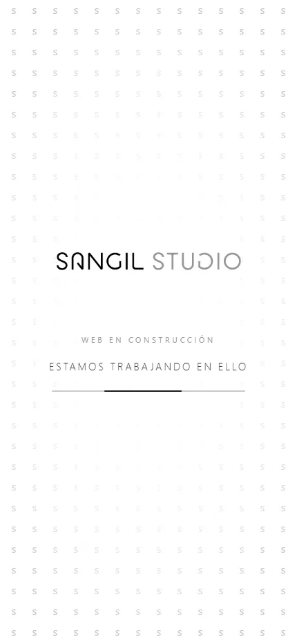 Primera pantalla de Sangil Studio: fotografía a sangre del pórtico de hormigón de una promoción de vivienda social en Pamplona, con el titular en serif «Arquitectura con una razón detrás de cada decisión» y el pie de obra debajo.
